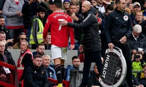 Ten Hag lên tiếng về thái độ của Ronaldo
