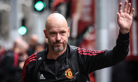 Ten Hag nhận định về mức giá của cầu thủ người Anh