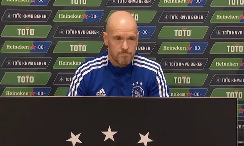 Ten Hag phản ứng ra sao khi phóng viên "chúc mừng" thỏa thuận với Man Utd?