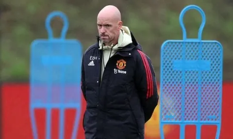 Ten Hag sốc vì sự thiếu hiểu biết của cầu thủ M.U