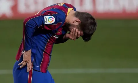 Thảm họa phòng ngự, Barca khuỵu gối trước "bại tướng" của Man Utd