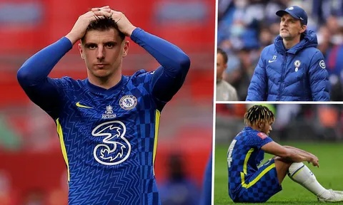 Thất bại cay đắng, toàn đội Chelsea đổ gục xuống sân