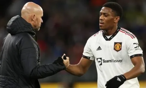 Thất thủ trước Brighton, Ten Hag bắn thông điệp cho Martial