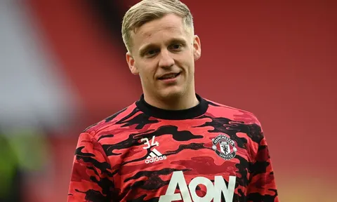 Thay đổi chóng vánh, Man Utd sẵn sàng để Van de Beek rời OTF