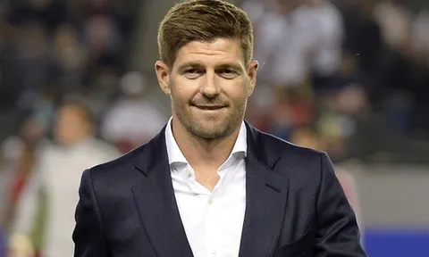 Thay Klopp làm HLV Liverpool? Gerrard nói thẳng 1 lời