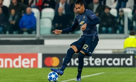 Thỏa thuận đến gần, Smalling hiểu rõ số phận tại Man Utd