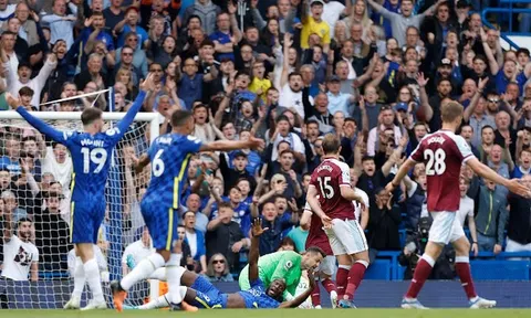 Thẻ đỏ, penalty và siêu dự bị, Chelsea hạ West Ham trong trận cầu kịch tính