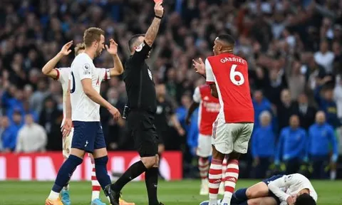 Thẻ đỏ tai hại, Arsenal bị hủy diệt dưới tay Tottenham