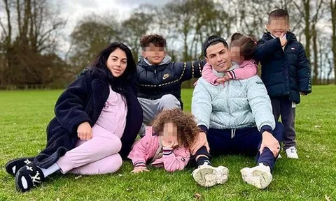 Thế giới bóng đá chia buồn đến mất mát to lớn của Ronaldo
