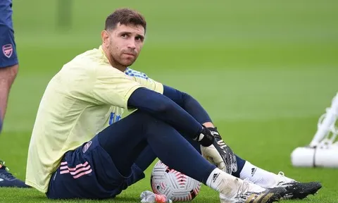 Thêm bằng chứng cho thấy "siêu dự bị" Arsenal sắp khăn gói ra đi