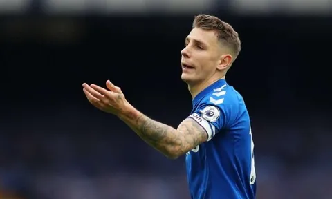 Thiago bị đốn giò, sao Everton "tấu hài" khiến CĐV Liverpool giận dữ