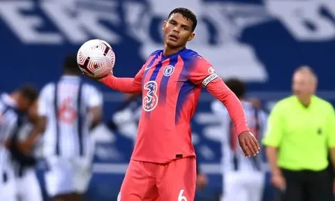 Thiago Silva mắc sai lầm tai hại, Lampard vẫn một mực bảo vệ