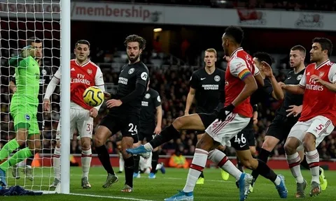 Arsenal thảm bại, Ljungberg cay đắng thừa nhận 1 điều gây sốc