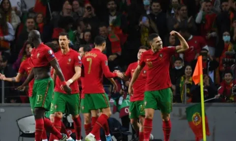 Thổ Nhĩ Kỳ tự hủy, Bồ Đào Nha đoạt vé vào chung kết play-off