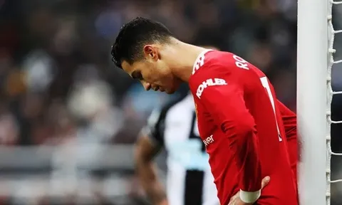 Thông qua Ronaldo, Ferdinand vạch trần vấn đề của Man Utd