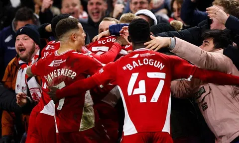 Thu hồi bóng 9 lần, cựu sao Man Utd tiễn Tottenham khỏi Cúp FA