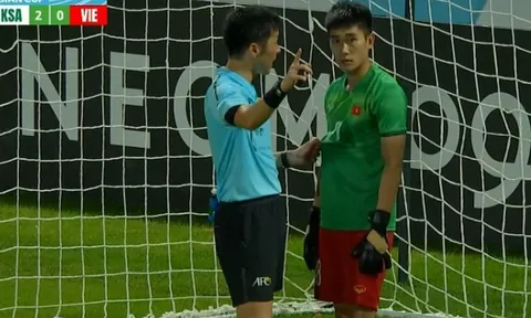 Thủ môn "bất đắc dĩ" U23 Việt Nam: Chỉ là do hoàn cảnh bắt buộc thôi