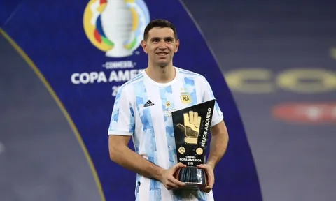 Thủ thành của Argentina có khiến Arsenal hối hận?