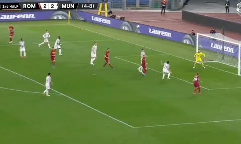 Thua AS Roma, Solskjaer đã tìm ra 'thảm họa phòng ngự' của Man Utd