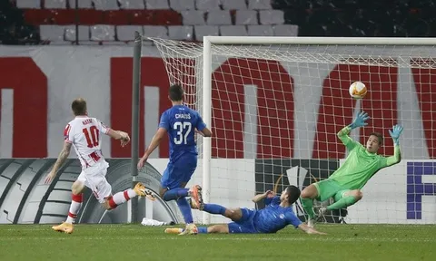 Thua đau ở Europa League, thủ thành Việt kiều nói: "Chúng tôi như đội sinh viên"