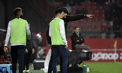 Thua sốc đội chót bảng, HLV PSG đăng đàn chỉ trích 1 điều