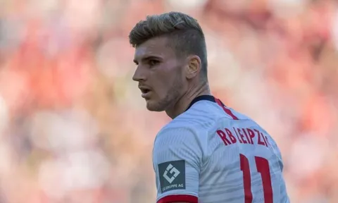 Thua thảm, Man Utd vượt mặt Liverpool đón ngay sát thủ về OTF