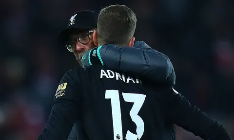 'Thực sự, ông ấy giống một người cha của chúng tôi ở Liverpool'