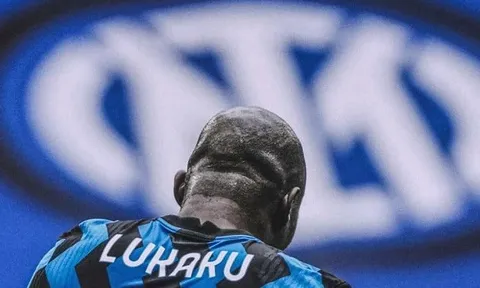 Bán bom tấn cho Chelsea, đối tác bị chỉ trích thậm tệ