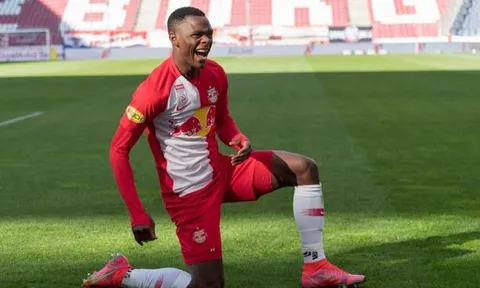 Tiền đạo RB Sazlburg: "Tôi sẽ đến Anh và khoác áo Leicester City"