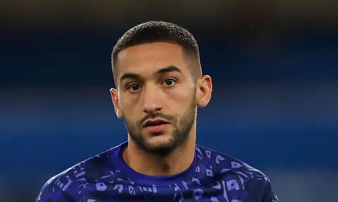 Đối tác đàm phán với tiền vệ Chelsea