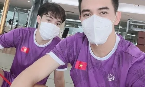 Tiến Linh, Văn Toàn trở lại khách sạn tuyển Việt Nam