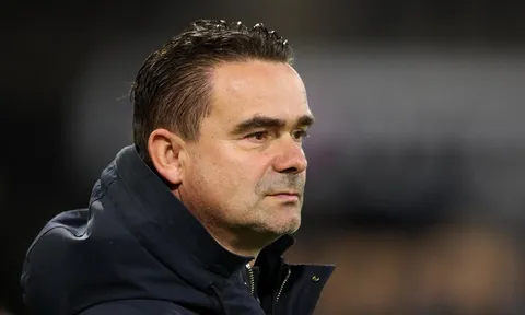 Tiết lộ cách Marc Overmars quấy rối đồng nghiệp nữ: Ngày càng táo bạo