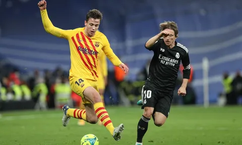 "Tôi đã từ chối Man City vào năm 16 tuổi vì..."