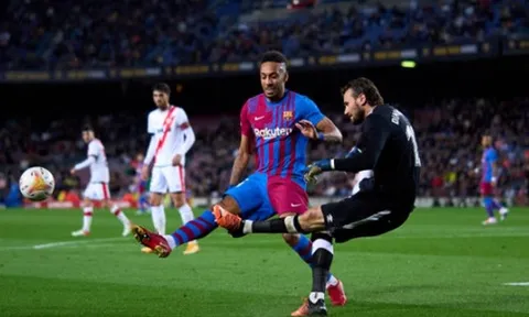 "Tôi hy vọng Barca hoặc đội bóng lớn khác sẽ đến rước tôi vào mùa hè"