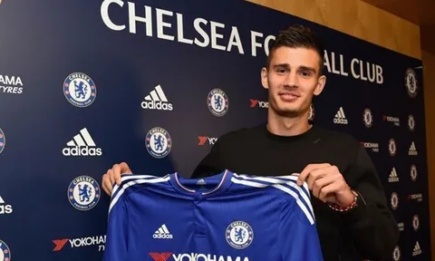 "Tôi không trông chờ việc Chelsea gia hạn"