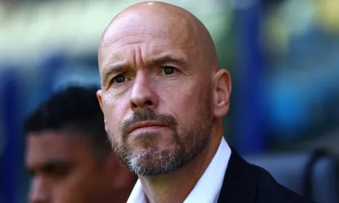"Tôi thậm chí sẽ chọn Arsenal trước Man Utd, họ là một mớ hỗn loạn"