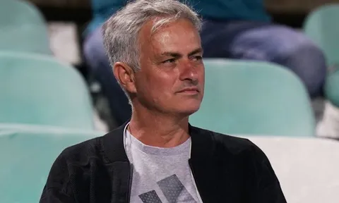 "Tôi thích ông ấy huấn luyện Man Utd hơn Mourinho"
