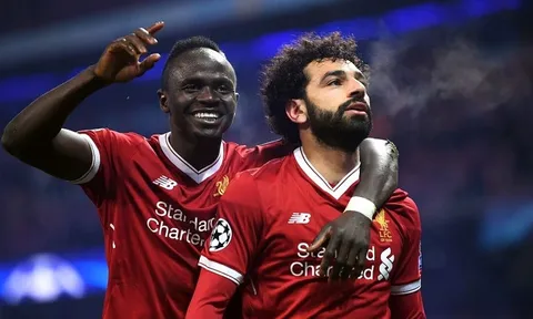 10 "cơn lốc đường biên" đương đại: Bayern, Liverpool chiếm ưu thế