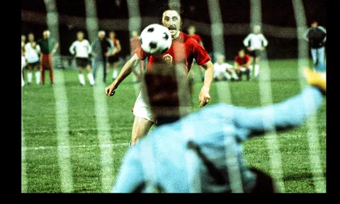 Top 10 cú panenka đẹp nhất lịch sử: Nét đẹp người Ý, ngẫu hứng Nam Mỹ