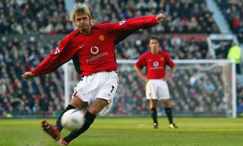 Top 5 cầu thủ sút phạt xuất sắc nhất lịch sử Premier League: Số 1 không ai khác!