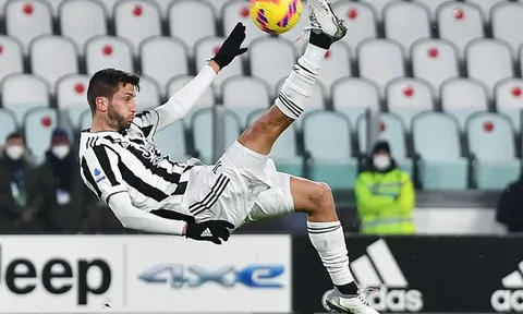 Tottenham muốn sở hữu bộ đôi tiền vệ của Juventus