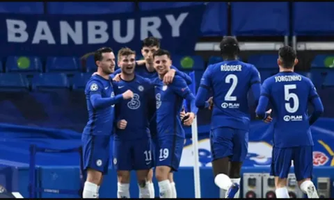 Tranh luận nảy lửa, huyền thoại Chelsea quyết bảo vệ đàn em đến cùng