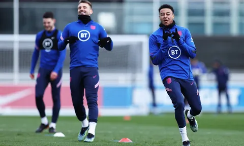 Trở lại tuyển Anh, Shaw và Lingard tươi cười hớn hở