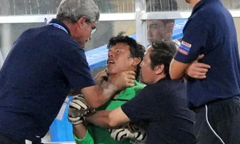 Tròn 10 năm HLV Calisto bóp cổ Tấn Trường và sự thật đã phơi bày!
