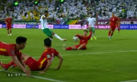 "Trọng tài có lý khi thổi penalty cho Saudi Arabia"