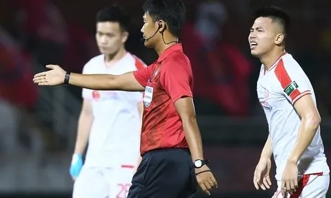 Trọng tài FIFA thổi sai phạt đền cho CLB Sài Gòn