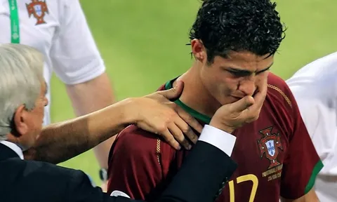 Trọng tài kể lại trận đấu Ronaldo bị phạm lỗi thô bạo tại World Cup
