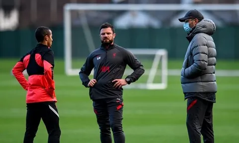 Trụ cột trở lại, Liverpool tươi rói đón tiếp đội 'lót đường'