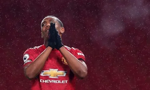 Martial khiến Man Utd "ôm hận" 4 lần trước PSG