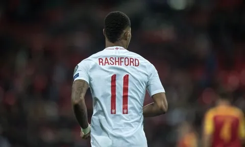 Trước Rashford, chỉ 6 huyền thoại Man Utd làm được điều này